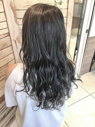 セミロング カラー 島袋 ナオユキのヘアスタイル