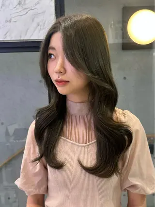 ロング カラー 遠藤沙也加 /レイヤーカットのヘアスタイル