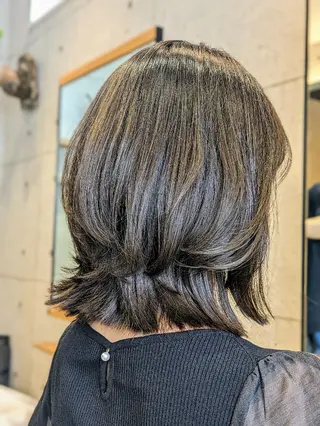 ミディアム 根岸 進のヘアスタイル