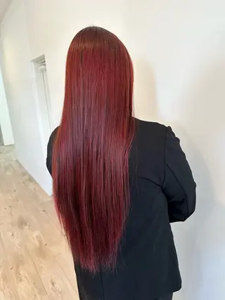 ロング カラー 都築 優菜のヘアスタイル