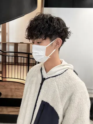 パーマ メンズ Qin shaire salon 原宿verno店所属・【センターパート】 ETO／江藤翼の眉毛・アイブロウイメージ