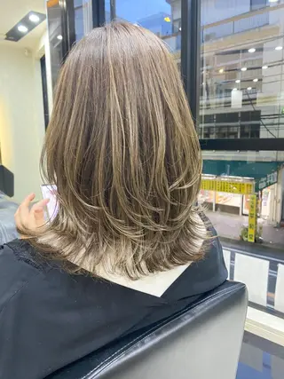 セミロング カラー sii.所属・sii. 川嶋のヘアスタイル