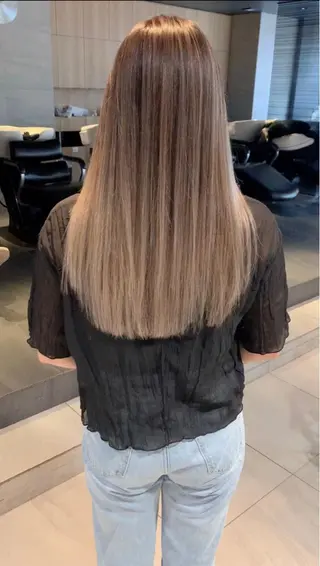 ロング カラー パーマ ヘアアレンジ メンズ キッズ ネイル マツエク・マツパ LINDOTOKYO梅田所属・酸性ストレート 髪質改善大槻勇樹のヘアスタイル