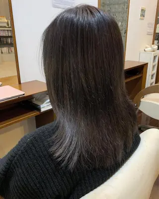 セミロング カラー KARIOCA HEAD DESIGN所属・Sakairi Yunaのヘアスタイル