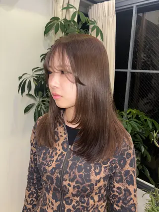 ミディアム 🍎デザインカラー /カエデ🍎のヘアスタイル