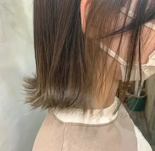 ミディアム カラー ツチダ カホのヘアスタイル