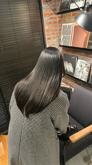 ロング organic＋atelier所属・りお ブリーチ/パーマのヘアスタイル