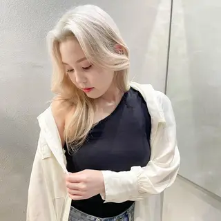 ミディアム カラー 透明感カラー×小 顔レイヤー♡ヒデさんのヘアスタイル