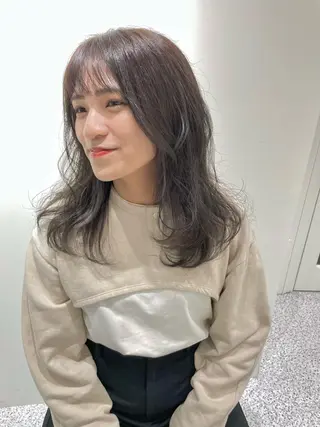 ロング カラー GO TODAY SHARE SALON 原宿本店所属・ブリーチ/ハイトーン 艶カラー/ユリナのヘアスタイル