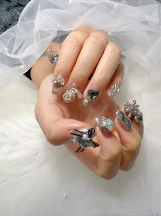 ネイル 🌈 Laule'aのネイルデザイン