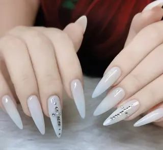 ネイル Pure&Rich Nailのネイルデザイン