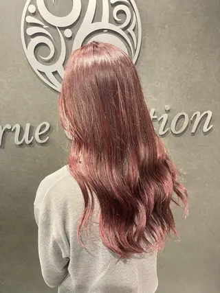 ロング ハイトーン ／ レイヤー/吉田陸斗のヘアスタイル