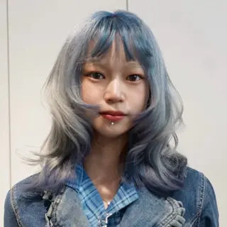 ミディアム カラー 🍭ハイトーン/レイ ヤーカット🍭チャンのヘアスタイル