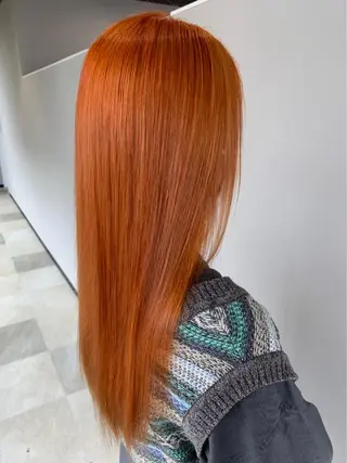 カラー _WHITE 浜松 店長 もえかのヘアスタイル