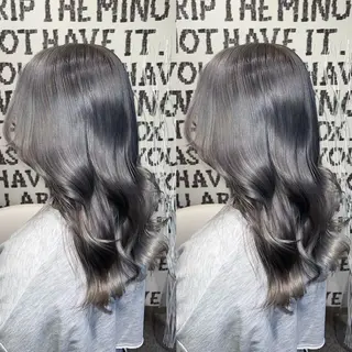 ロング カラー 鈴木 芽依のヘアスタイル