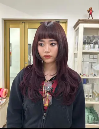 ロング ORIKA 美容室のヘアスタイル