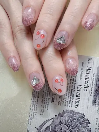 ネイル グロー ネイルのネイルデザイン