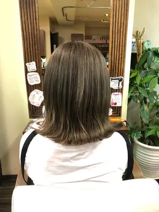 ミディアム カラー 加藤 瑠美のヘアスタイル