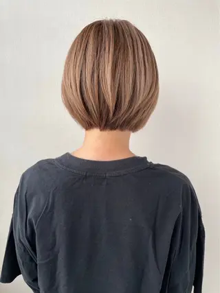 ショート ボブ/ハイトーン/ 岡山駅/別曽遥也のヘアスタイル