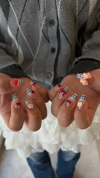 ネイル しおん🎶立川|ひと 癖ニュアンス|個性派のネイルデザイン