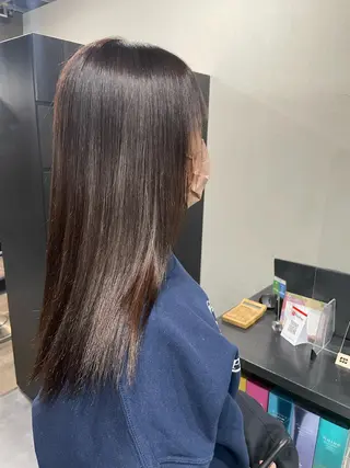 セミロング カラー 石川 聖奈のヘアスタイル
