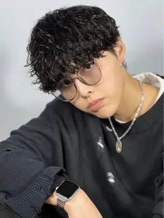 ミディアム 岡崎 匠海のヘアスタイル