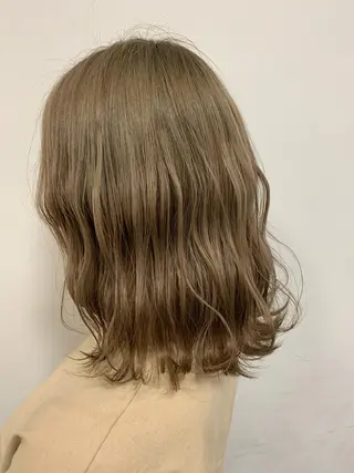 ミディアム 渡邉 光姫のヘアスタイル