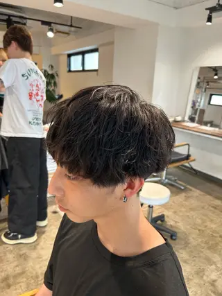 ショート メンズ become men's hair 名駅店所属・名駅/フェザーパーマ 韓国ヘア/森岡のヘアスタイル