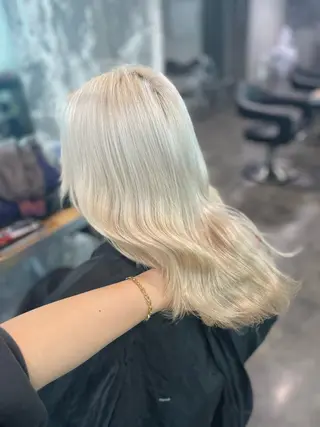 ミディアム カラー 艶髪/透明感🪽 DISCO🪽のヘアスタイル