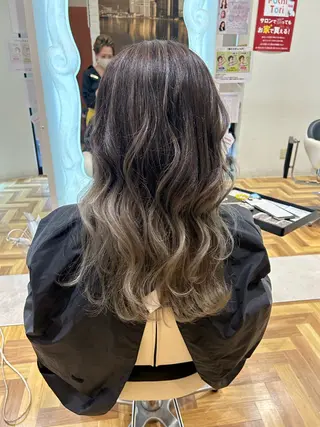 ロング 福森 みずきのヘアスタイル