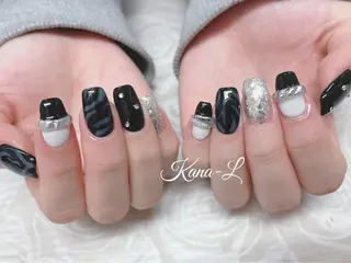 ネイル 芦辺 香奈のネイルデザイン