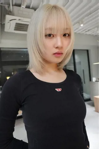 ミディアム カラー MINX 髙田凜々子 ボブ/ハイトーンのヘアスタイル