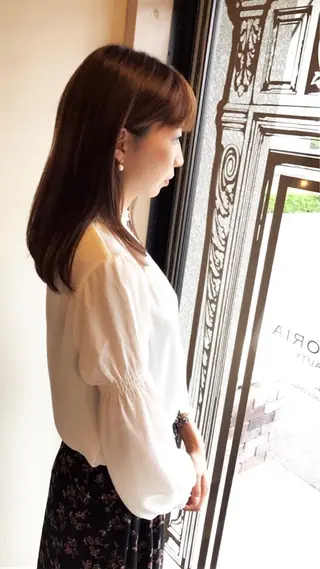 セミロング Euphoria 【ユーフォリア】のヘアスタイル