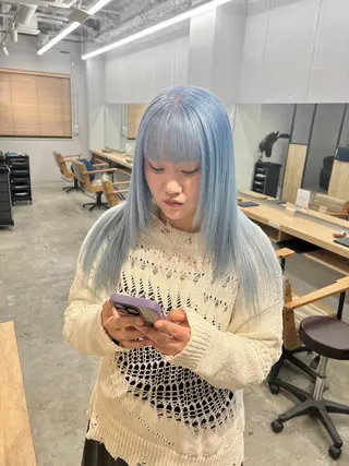 ロング カラー SALOWIN柏Suite所属・ブリーチ毛の縮毛矯正 ハイトーン/岡本智樹のヘアスタイル