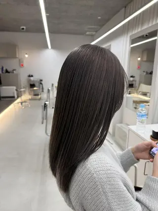 ロング yuto /ブリーチ /艶カラー/縮毛矯正のヘアスタイル