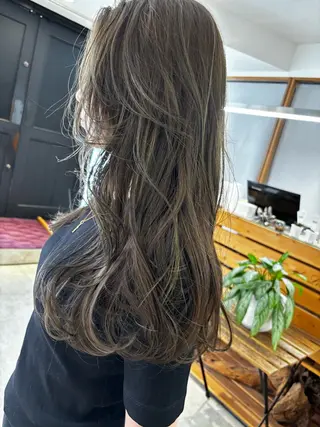 ロング hoNua. 栄/透明感カラーのヘアスタイル