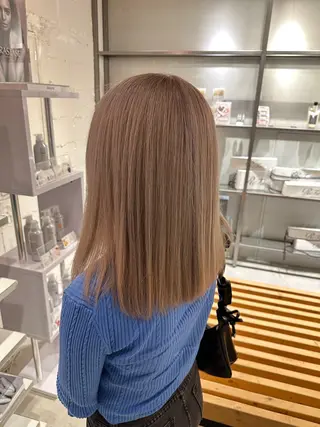 ミディアム レイヤーブリーチ特化 ホワイト専門/岸のヘアスタイル