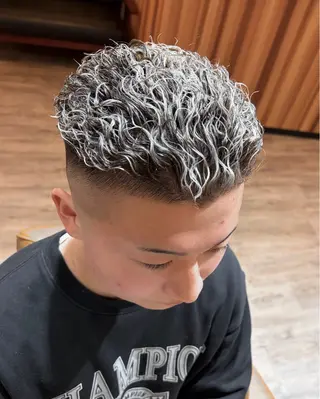 ショート カラー メンズ Flow所属・黒原 将貴のヘアスタイル