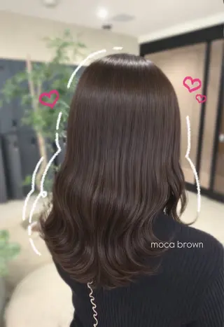 ミディアム カラー 白石 愛奏のヘアスタイル