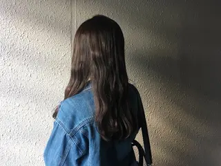 セミロング カラー サダハルカ ｜chouetteのヘアスタイル