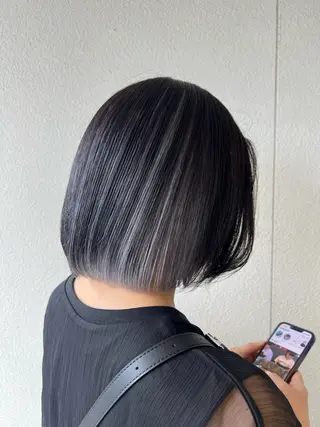 ミディアム 南 妃那のヘアスタイル