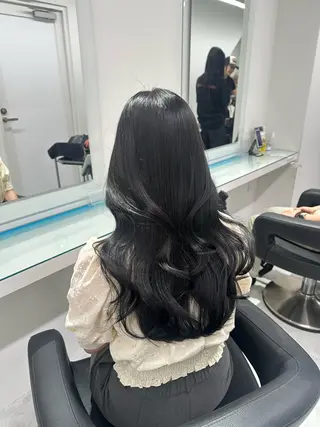 ロング カラー トレンド暖色ヘア🍒 miu🍒のヘアスタイル