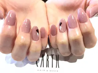 ネイル EARTH上尾店所属・藤倉 千恵美のネイルデザイン