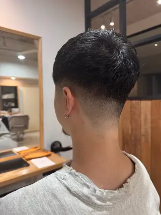 メンズ saki/ハイトーン カラー/薬院のヘアスタイル