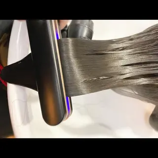 ロング カラー 『艶髪』で印象が激変 ！髪質改善専門KONのヘアスタイル