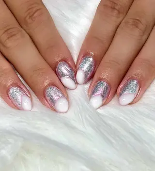 ネイル White dear fujiwaraのネイルデザイン