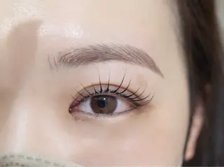 アイブロウ Yi'scolor所属・Yi'scolor 【ワイズカラー】の眉毛・アイブロウイメージ