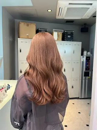 セミロング カラー ブリーチカラー 🩵MIZUKIのヘアスタイル