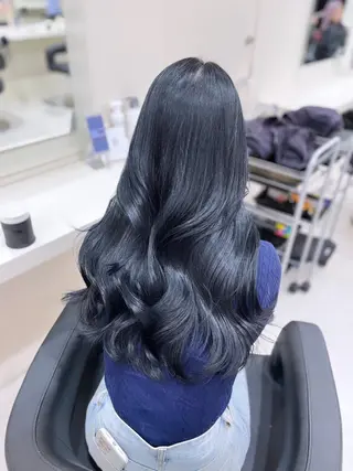 ロング ブリーチなし ミルクティー齋藤晴のヘアスタイル