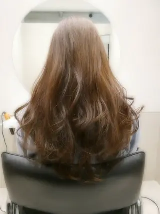 ロング カラー 佐野 えり奈のヘアスタイル